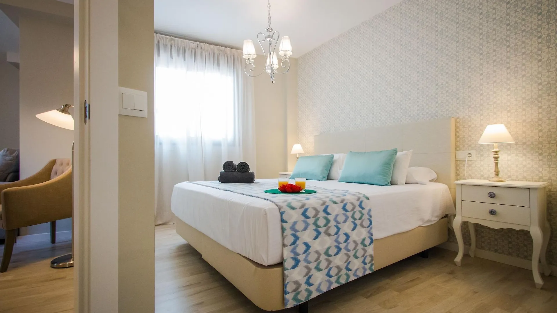 Appartement Holidays2Malaga Suites