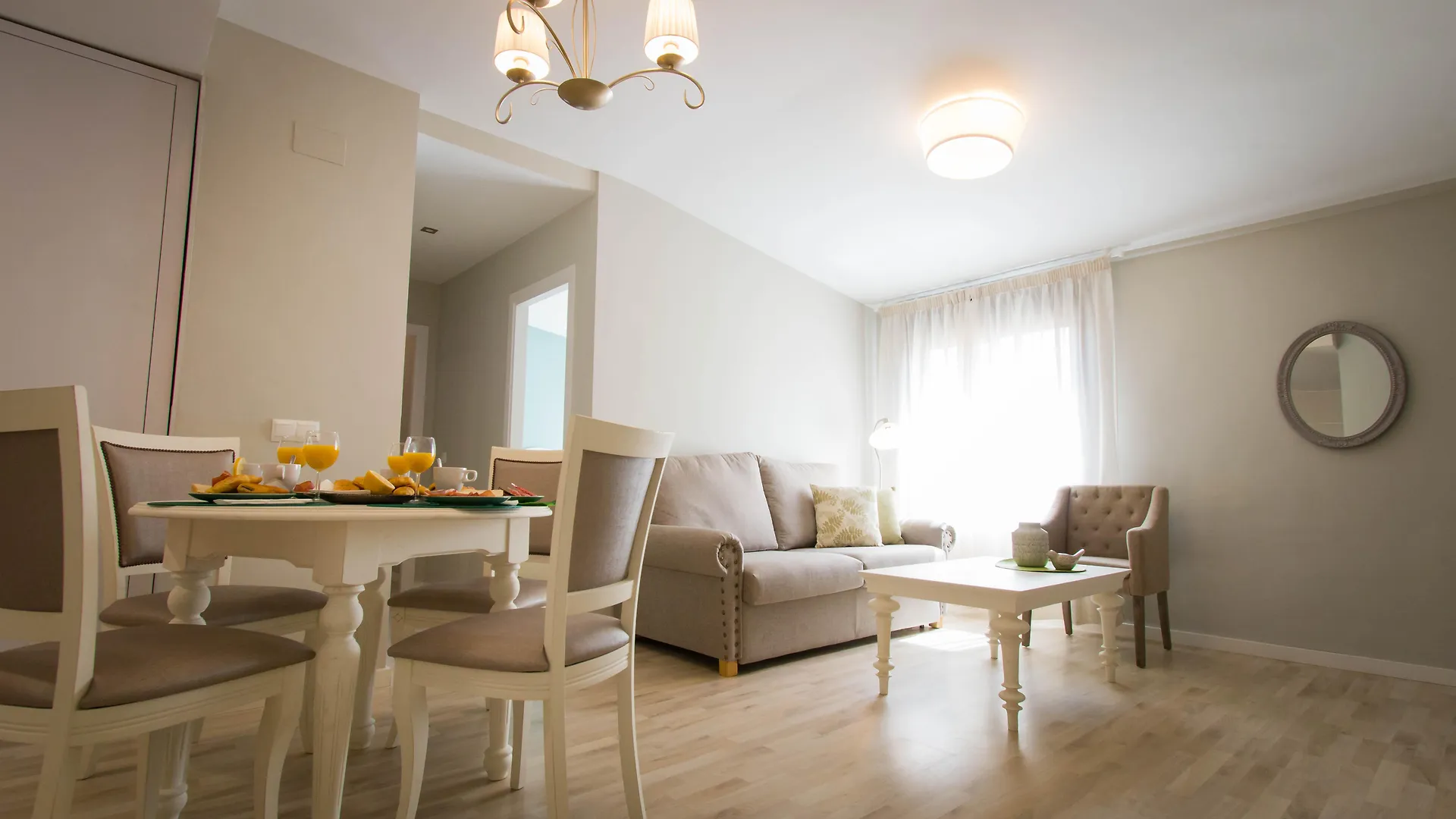 Holidays2Malaga Suites Apartamento