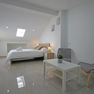 Esparteros 6, Estudios Appartement