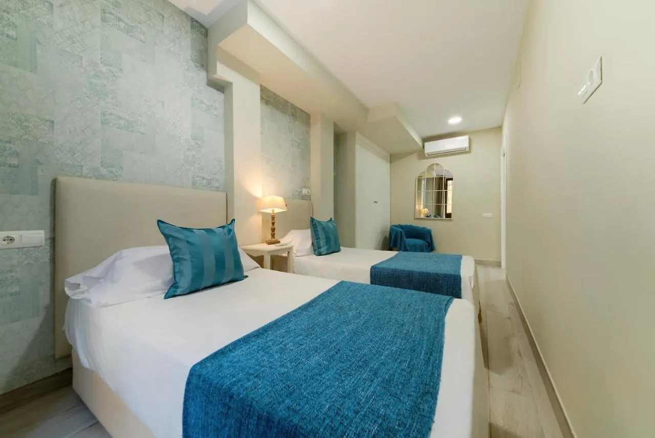 Apartment Holidays2Malaga Suites