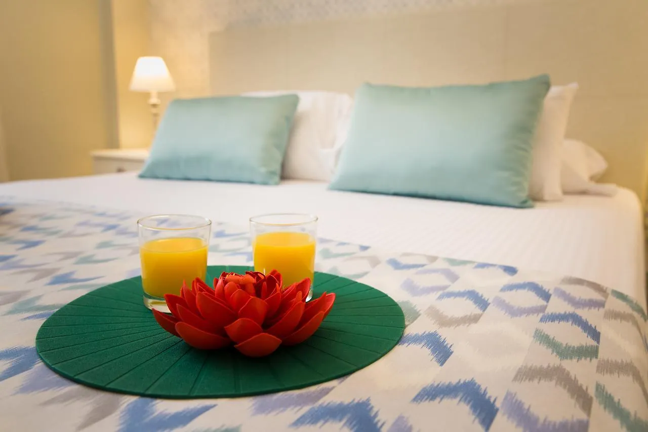 Holidays2Malaga Suites Apartment